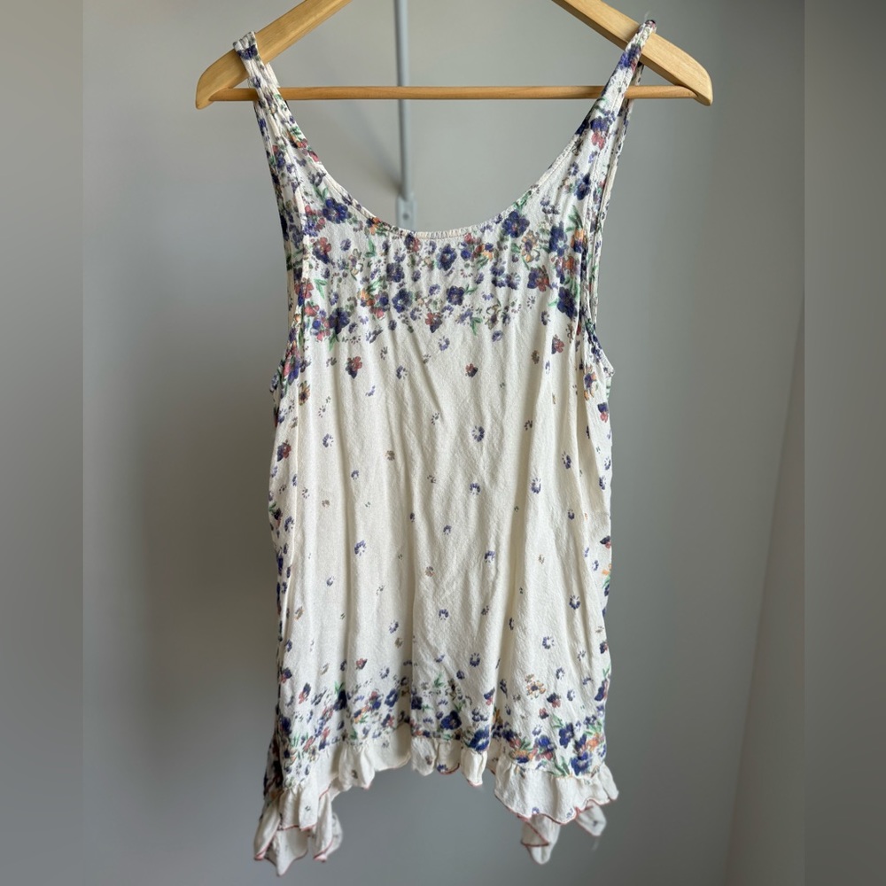 Free People Beautifully Soft Floral Top w/ Pocket Details